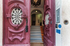 Entrée de l’hébergement