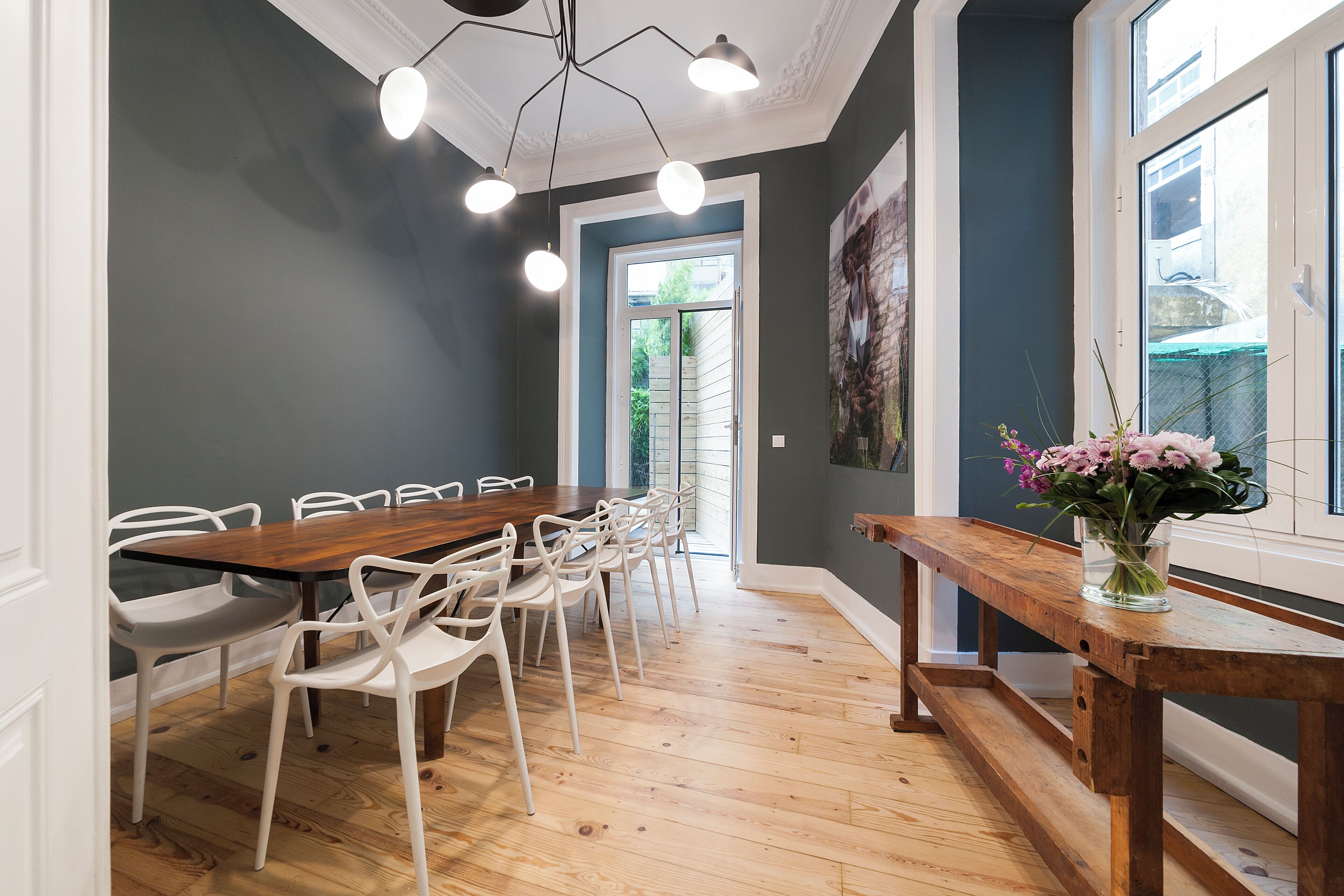 朝食 (ビュッフェ)、毎日提供 (無料)