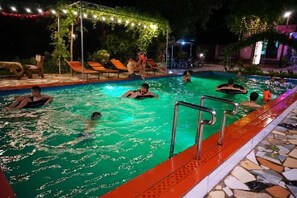 Piscina all'aperto