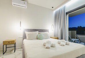 Suite, 2 soverom | Safe på rommet, strykejern/-brett, wi-fi (inkludert) og sengetøy