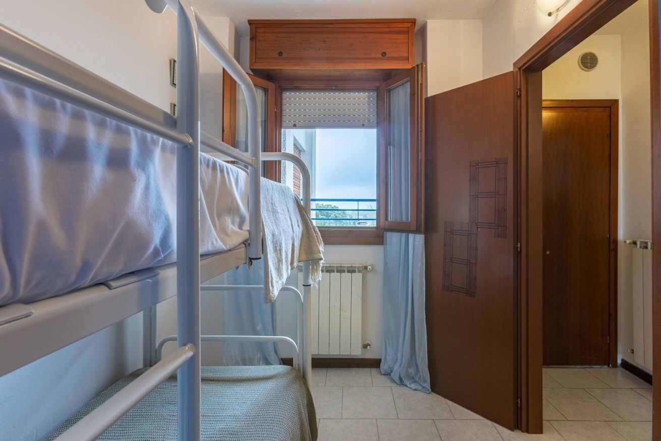 3 slaapkamers, een strijkplank/strijkijzer, wifi, beddengoed