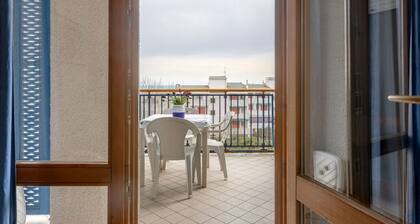 GuestHost - Comfortable Apartment with Sea View