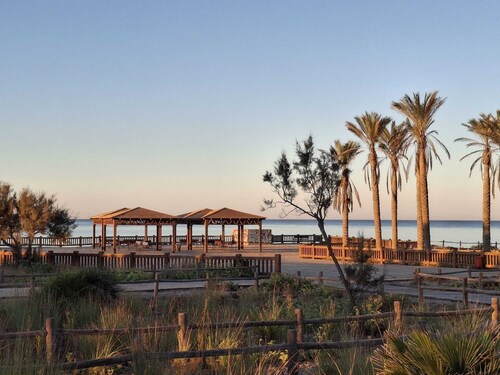 Playamar Retamar, is in first line of beach, urbanization with swimming pool. 