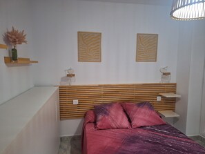 1 bedroom, iron/ironing board, WiFi, bed sheets