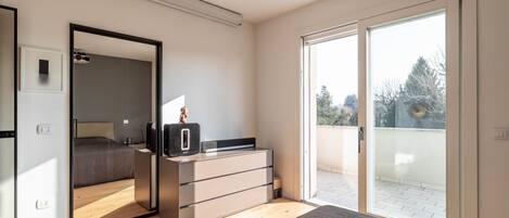 2 dormitoris, planxa i posts de planxar i wifi