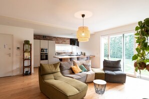 Télévision à écran plat