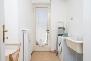 Interior - GuestHost - Relax & Spacious Apartment X6 (Udine)