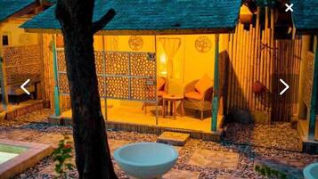 Kamar Single Standar, Beberapa Tempat Tidur, balkon, pemandangan kolam renang | Area keluarga