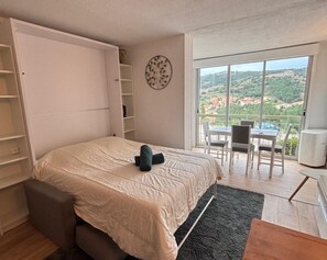 Interior - Newly renovated apartment 10 minutes from Collioure market. Ideal for families. (Collioure)