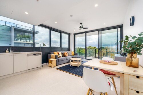 Inviting Urban Stay near City and ANU