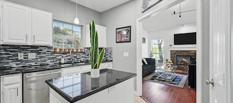 Frisco Downtown Gem - Green Belt Escape