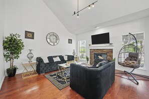 Smart TV, fireplace, DVD player