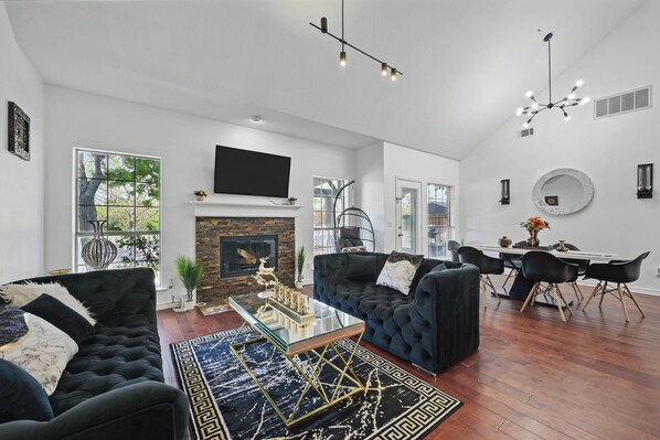 Smart TV, fireplace, DVD player