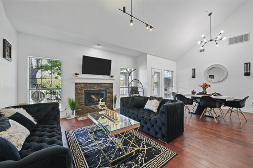 Frisco Downtown Gem - Green Belt Escape