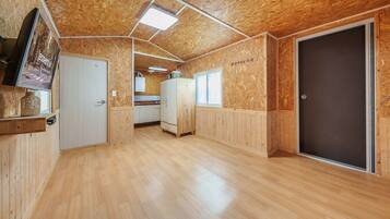 Basic Room, 1 Bedroom (Faith Room (BBQ/pet)) | 1 bedroom, free WiFi