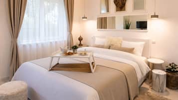City Apartment, Park View | Blackout curtains, iron/ironing board, free WiFi, bed sheets
