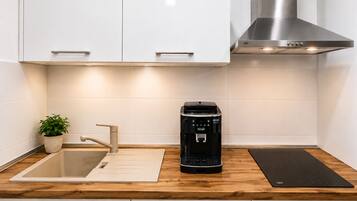 City Apartment, Park View | Private kitchen | Espresso maker, coffee/tea maker, electric kettle