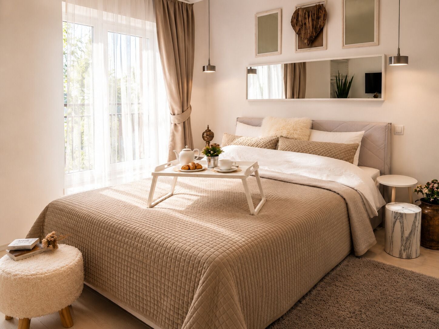 City Apartment, Park View | Blackout drapes, iron/ironing board, free WiFi, bed sheets