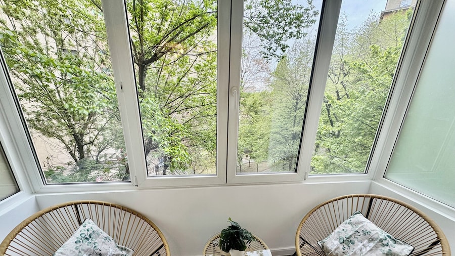 Metropole Apartments Romana Square