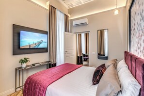 Superior Apartment, City View | In-room safe, soundproofing, iron/ironing board, free WiFi - Palazzo Ottavia-Maison D'Art Collection (Rome)