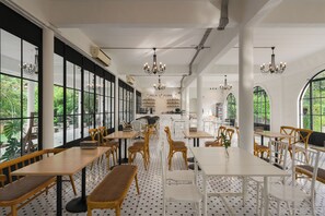 Restaurant - Villa La Flora Kaeng Krachan (Kaeng Krachan)