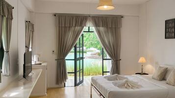 Chambre Deluxe, vue piscine | Wi-Fi gratuit