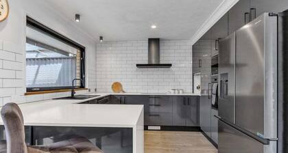 Dream beachside escape, three-minute walk from the stunning Cabarita Beach.