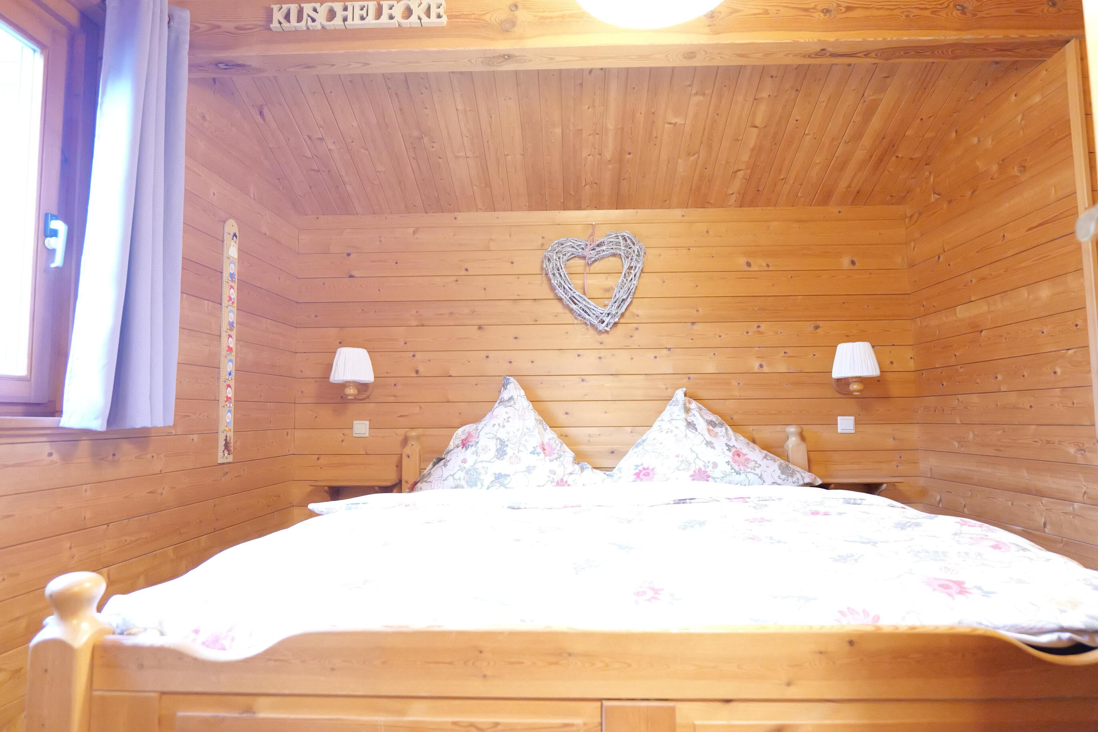 2 chambres, fer et planche à repasser, lit parapluie, Wi-Fi gratuit