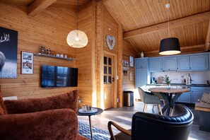 Fernseher, Bücher, Videothek, Stereoanlage