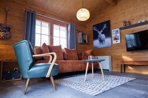 Fernseher, Bücher, Videothek, Stereoanlage