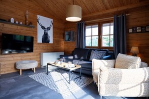 Fernseher, Bücher, Videothek, Stereoanlage