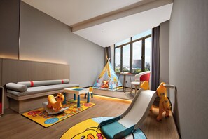 Family Twin Room | View from room - Echeng Hotel  (Chengdu)