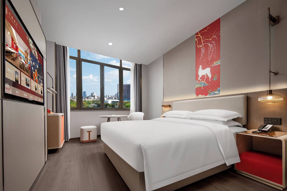 Superior Double Room | 1 bedroom, memory foam beds, desk, laptop workspace