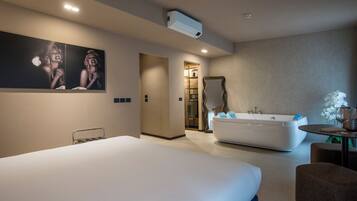 Luxury Suite, City View | In-room safe, free WiFi