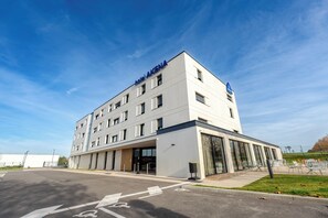 Exterior - Hôtel Akena Châlons en Champagne (Châlons-en-Champagne)