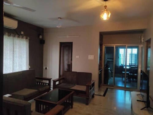 Stylo Stays 3 mins drive from Biswa Bangla Gate