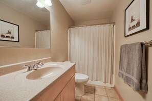 Hair dryer, towels - Pebble Place at Tahoe Donner by Tahoe Getaways - Pet Friendly, Single Level w HOA (Truckee)