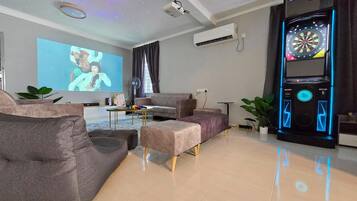 Family Bungalow | 5 bilik tidur, kalis bunyi, seterika/papan seterika, cadar katil