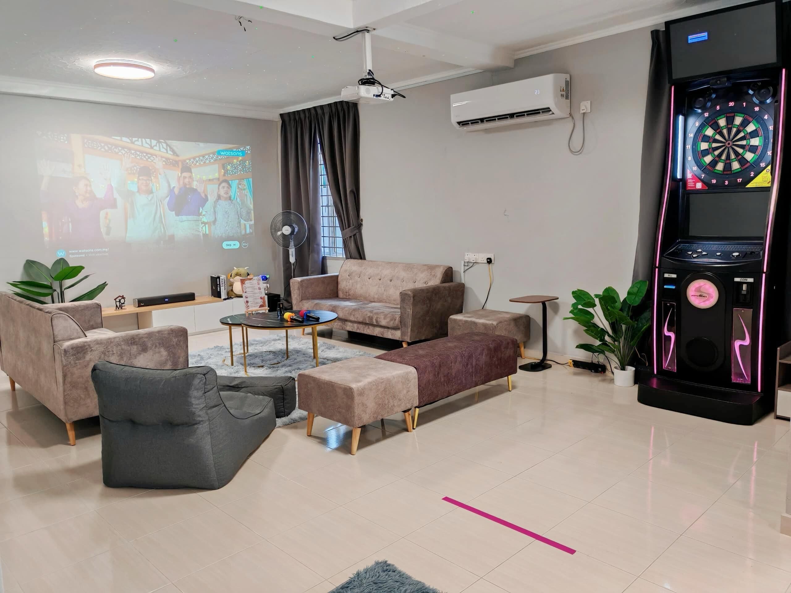 5 bedrooms, soundproofing, iron/ironing board, bed sheets