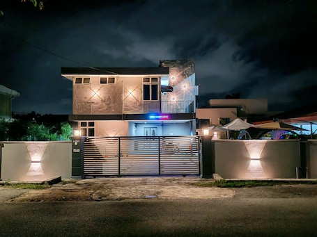 Fachada de la propiedad