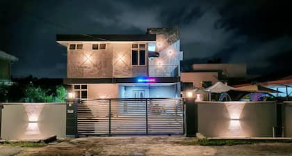 Comfy Tok Sira Home Kuantan 5 BR