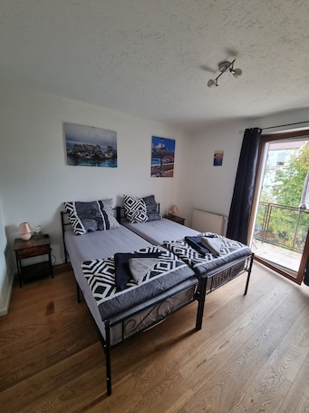 Classic Room, 2 Twin Beds, Garden View | Desk, free WiFi. Pension Parga