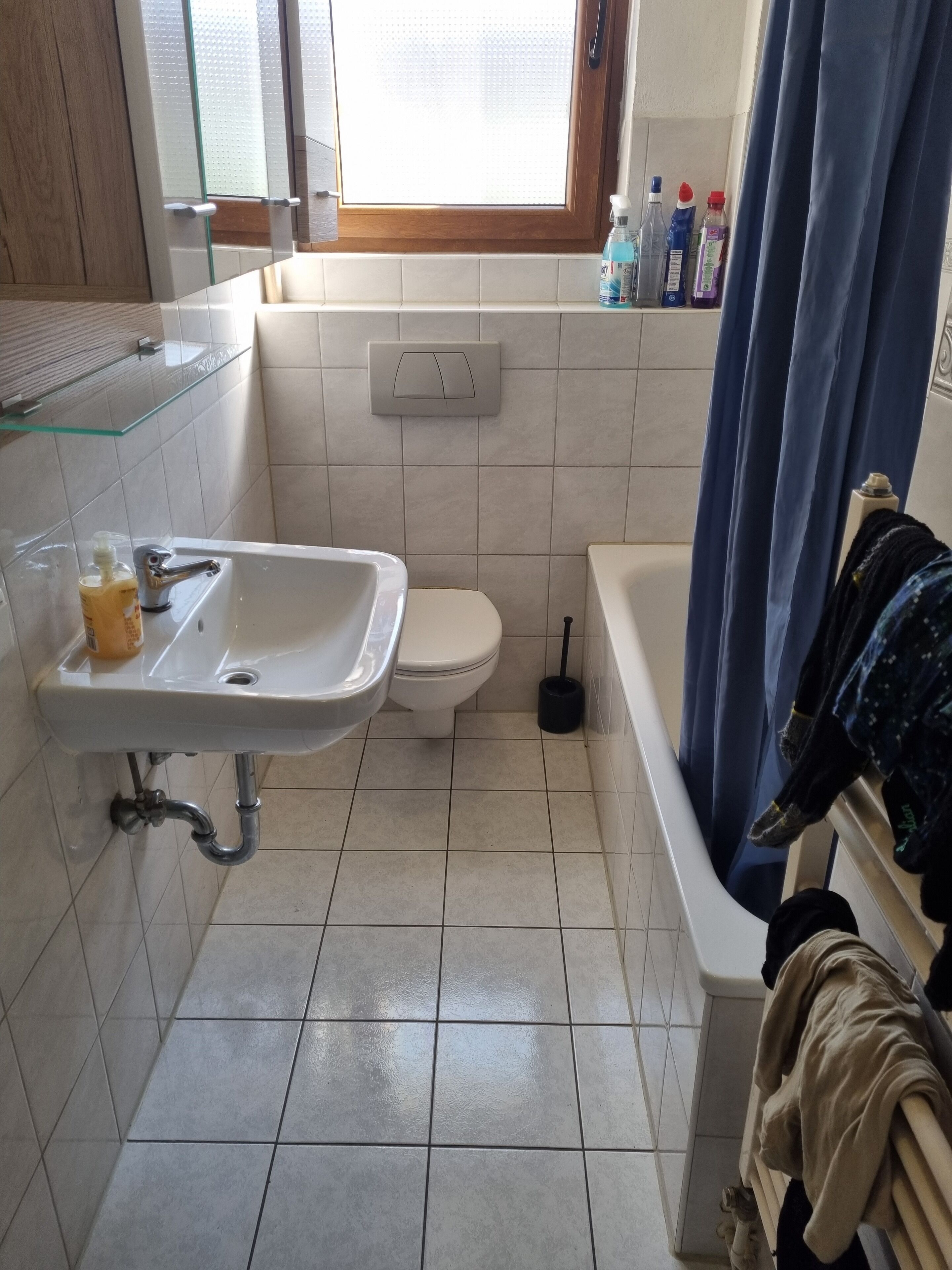 Towels, soap, toilet paper