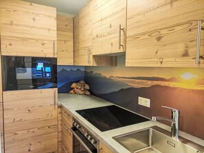 Microwave, oven, dishwasher