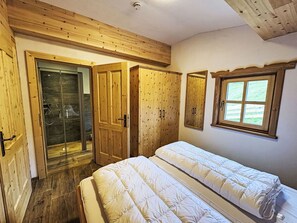 2 bedrooms, free WiFi