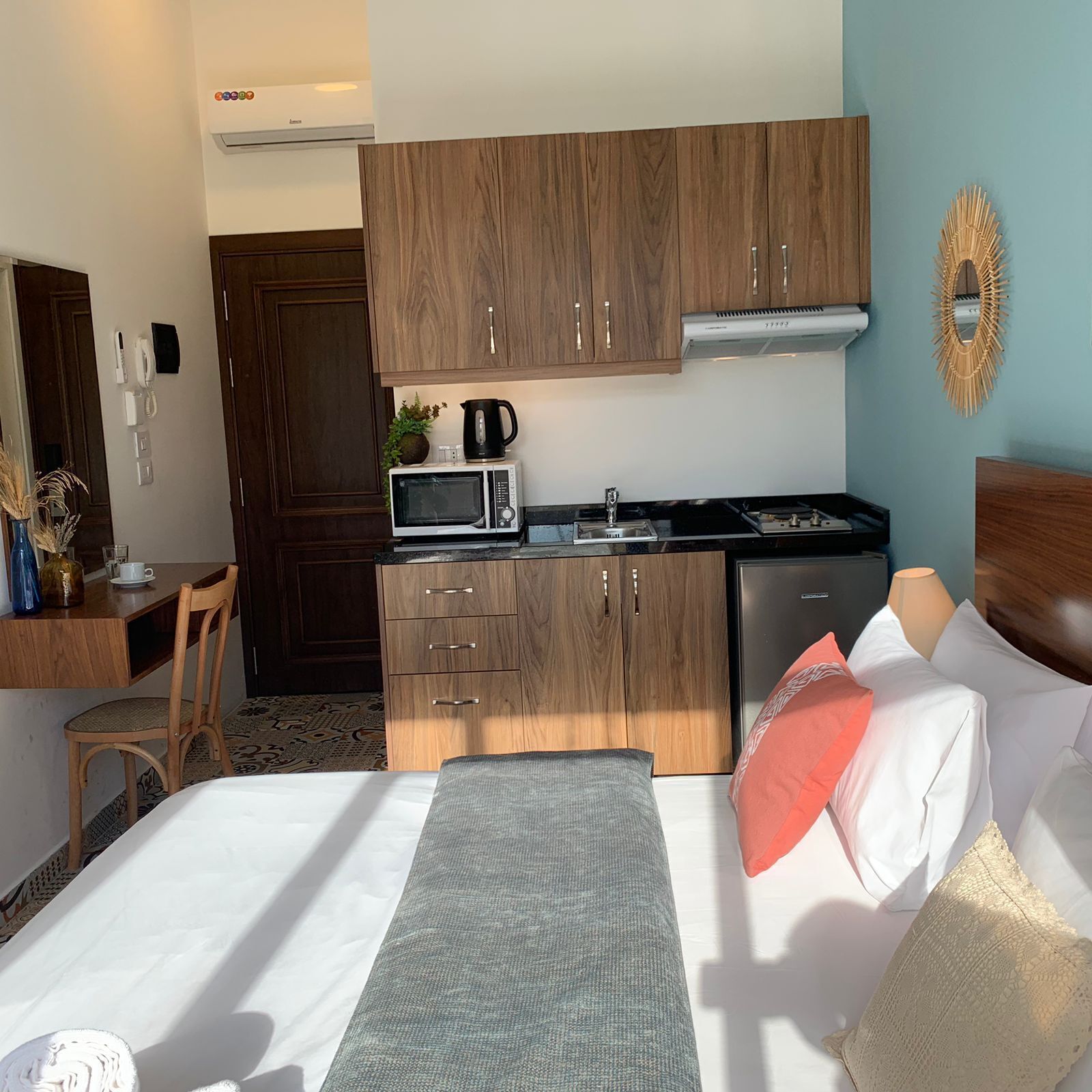 Private kitchenette