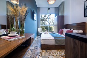 Premium bedding, individually decorated, individually furnished - Mar Mikhael Studios (Beirut)