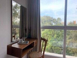 MMS 405 | Premium bedding, individually decorated, individually furnished - Mar Mikhael Studios (Beirut)