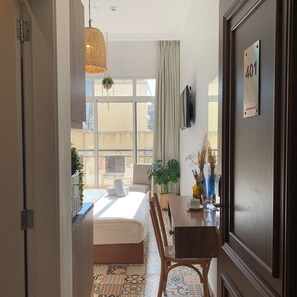 MMS 401 | Premium bedding, individually decorated, individually furnished - Mar Mikhael Studios (Beirut)