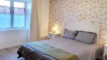 3 bedrooms, WiFi, bed sheets